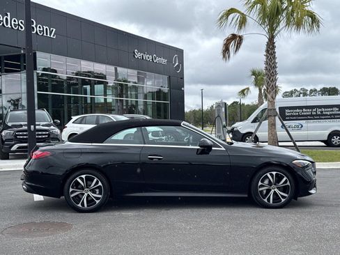 Used 2025 Mercedes-Benz CLE 300 4MATIC Cabriolet image 2
