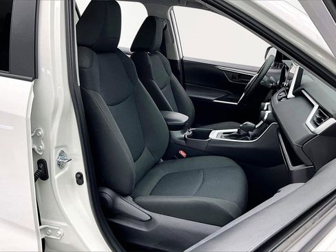 Used 2025 Toyota RAV4 LE image 7