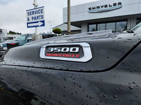 New 2026 RAM 3500 Big Horn AWD/4WD image 9