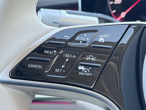 Used 2025 Mercedes-Benz S 580e 4MATIC Sedan image 25