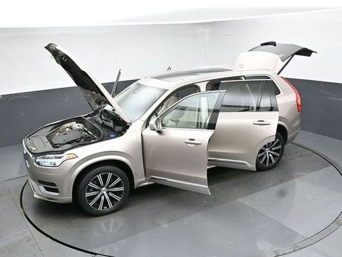 Used 2023 Volvo XC90 B6 Plus image 51
