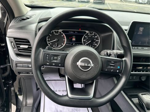 Used 2024 Nissan Rogue SV AWD/4WD image 18