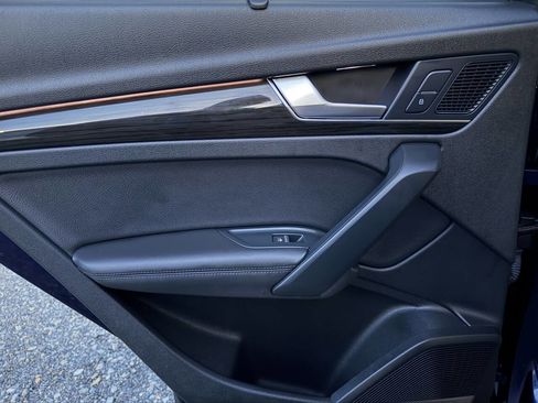 Used 2018 Audi Q5 Prestige w/ Prestige Package image 37