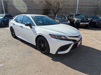 Used 2022 Toyota Camry SE w/ Carpet Mat Package (TMS) video 3