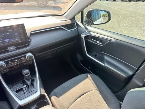 Used 2021 Toyota RAV4 XLE FWD image 23