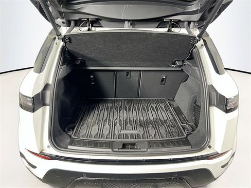 Used 2025 Land Rover Range Rover Evoque S image 11