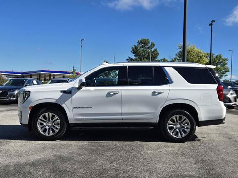 Used 2023 GMC Yukon Denali RWD image 12