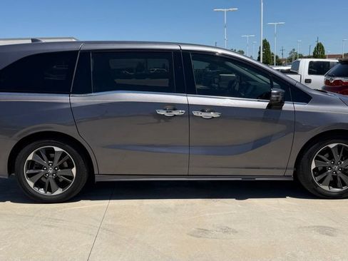 Used 2023 Honda Odyssey Elite image 6