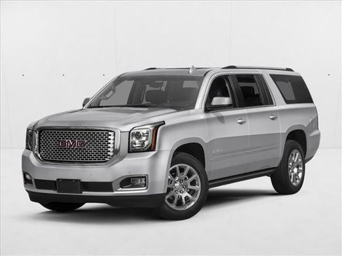 Used 2017 GMC Yukon XL Denali w/ Open Road Package AWD/4WD image 1