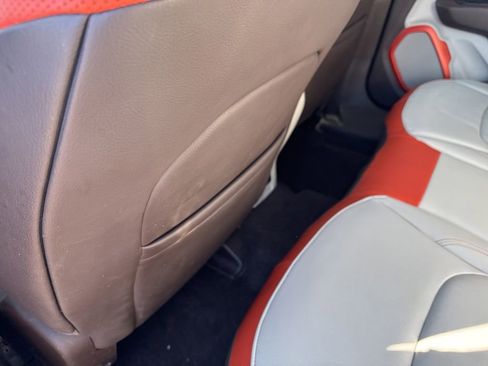 Used 2015 Jeep Renegade Limited image 44