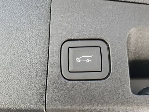 Certified 2024 Cadillac XT5 Premium Luxury image 9