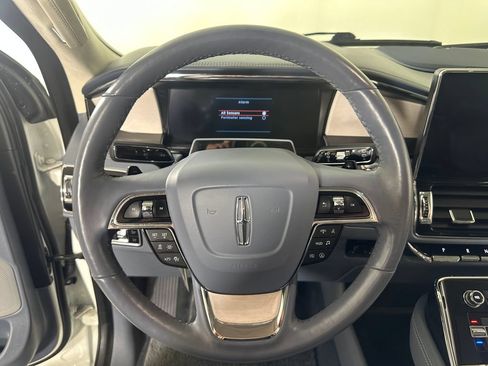 Used 2023 Lincoln Navigator Black Label AWD/4WD image 32