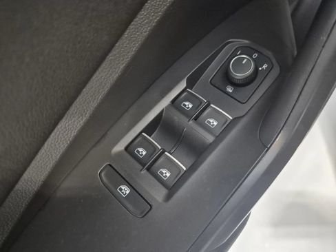 Used 2021 Volkswagen Jetta SE FWD image 22
