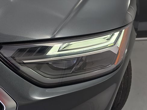 Used 2023 Audi Q5 2.0T Premium w/ Convenience Package image 32