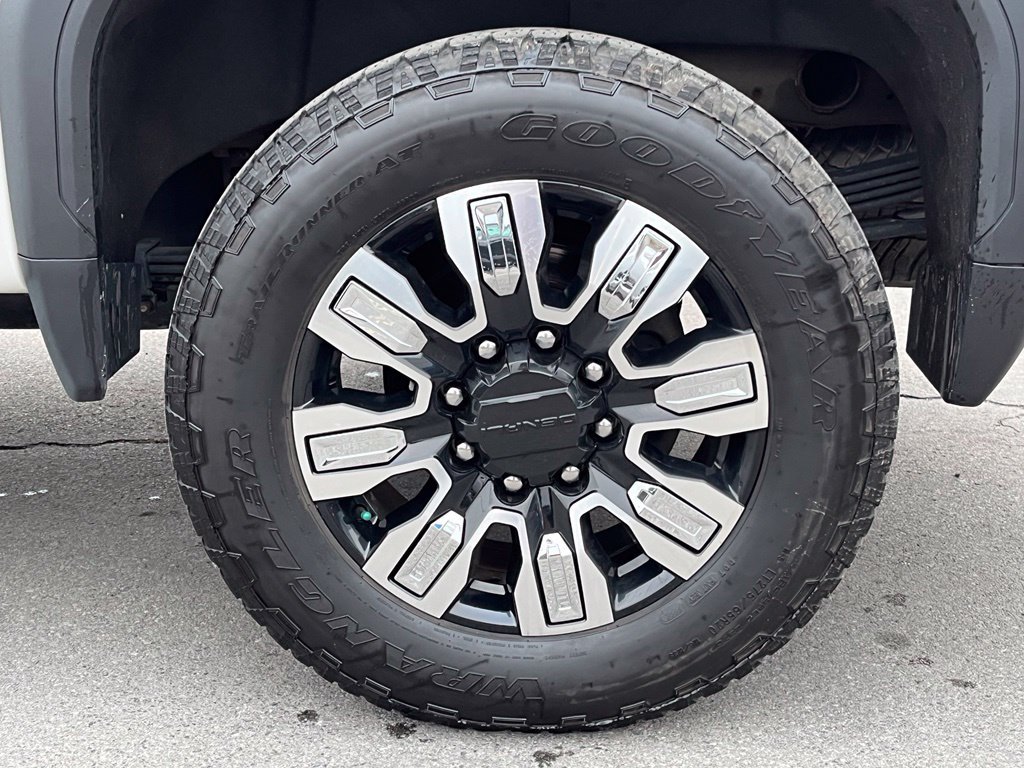 Used 2024 GMC Sierra 2500 Denali w/ Denali Reserve Package AWD/4WD image 13