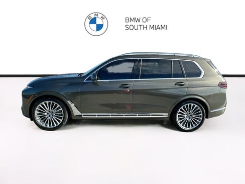 Certified 2025 BMW X7 xDrive40i w/ Premium Package AWD/4WD image 4