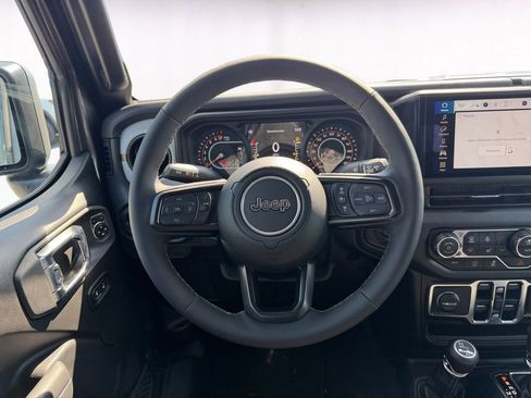 New 2025 Jeep Gladiator Sport AWD/4WD image 12