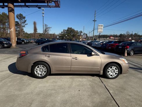 Used 2011 Nissan Altima 2.5 S image 8