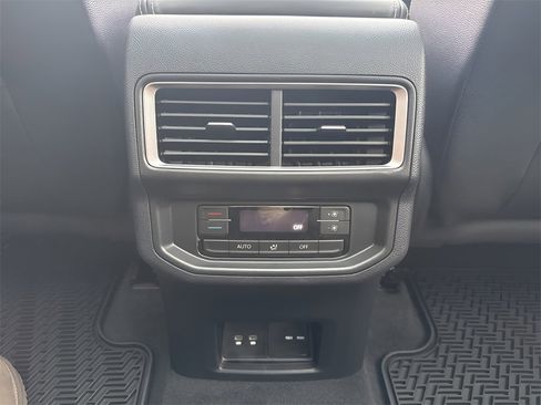 New 2026 Volkswagen Atlas SE image 24