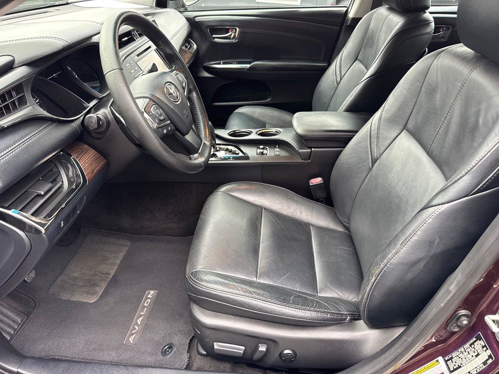 Used 2015 Toyota Avalon XLE Premium w/ Preferred Accessory Package FWD image 25