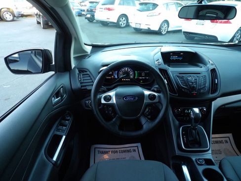 Used 2016 Ford C-MAX SE w/ Interior Protection Package FWD image 4