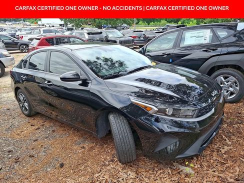 Used 2024 Kia Forte LXS FWD image 2