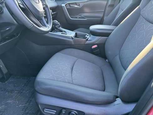 Certified 2021 Toyota RAV4 XLE w/ Convenience Package image 5