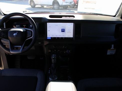 New 2025 Ford Bronco 4-Door image 10