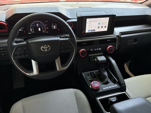 Used 2025 Toyota 4Runner SR5 AWD/4WD image 20