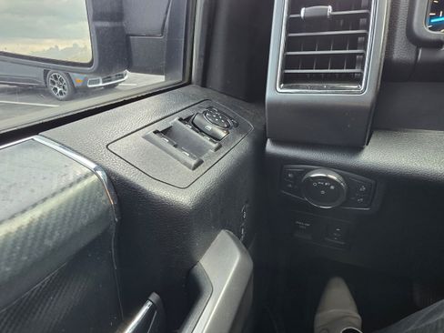 Used 2020 Ford F150 XLT w/ Equipment Group 302A Luxury AWD/4WD image 14