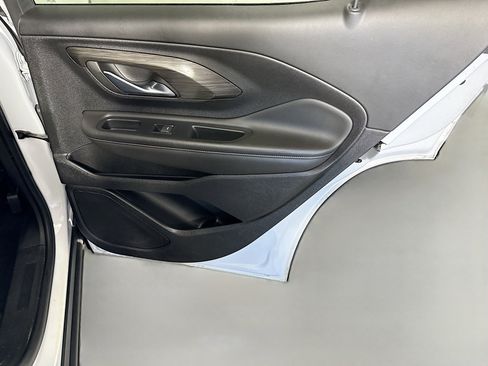 Used 2022 GMC Terrain SLT image 28