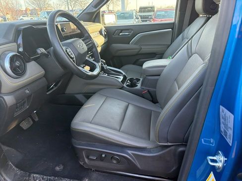 Used 2024 Chevrolet Colorado ZR2 w/ ZR2 Convenience Package III image 8
