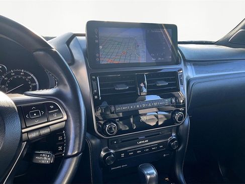 Used 2022 Lexus GX 460 image 6