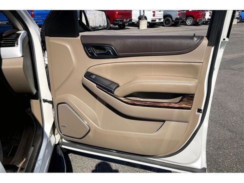 Used 2018 GMC Yukon SLT w/ Open Road Package AWD/4WD image 26