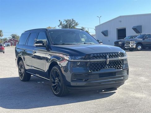 New 2025 Lincoln Navigator Reserve w/ Jet Appearance Package image 7