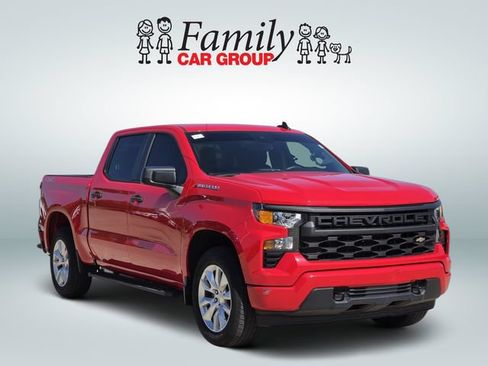 Used 2024 Chevrolet Silverado 1500 Custom AWD/4WD image 2