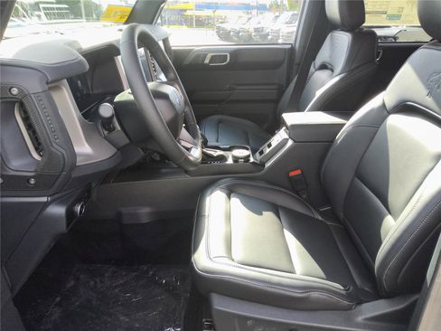 New 2026 Ford Bronco Outer Banks image 13