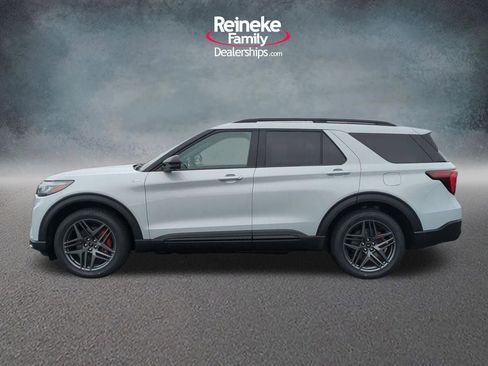 New 2026 Ford Explorer ST-Line image 39