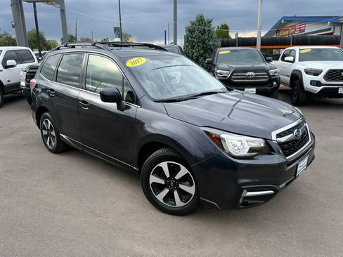 Used 2017 Subaru Forester 2.5i Limited AWD/4WD image 3