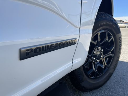 Used 2025 Ford F150 XLT w/ Equipment Group 302A MID image 10