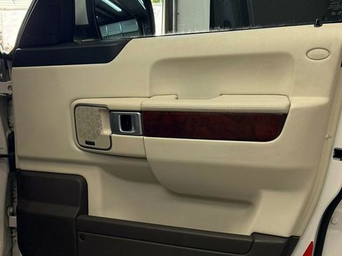 Used 2010 Land Rover Range Rover HSE AWD/4WD image 22