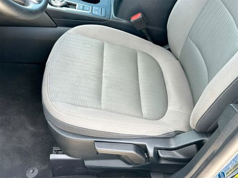 Used 2020 Ford Escape S image 18