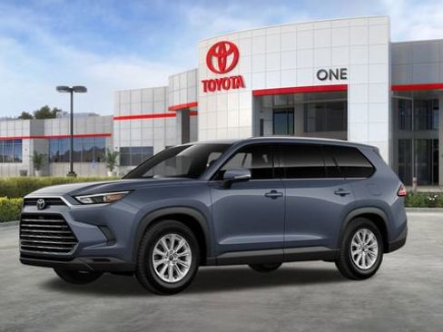 New 2026 Toyota Grand Highlander XLE image 3