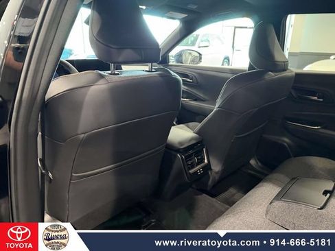 Certified 2024 Toyota Crown AWD/4WD image 15
