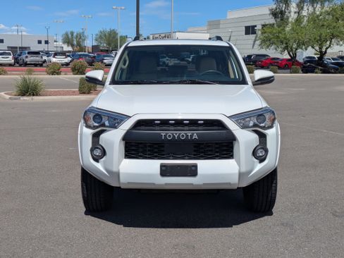 Used 2022 Toyota 4Runner SR5 Premium w/ Moonroof Package AWD/4WD image 8