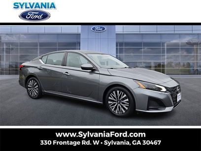 Used 2023 Nissan Altima 2.5 SV