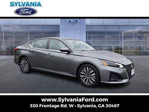 Used 2023 Nissan Altima 2.5 SV image 1