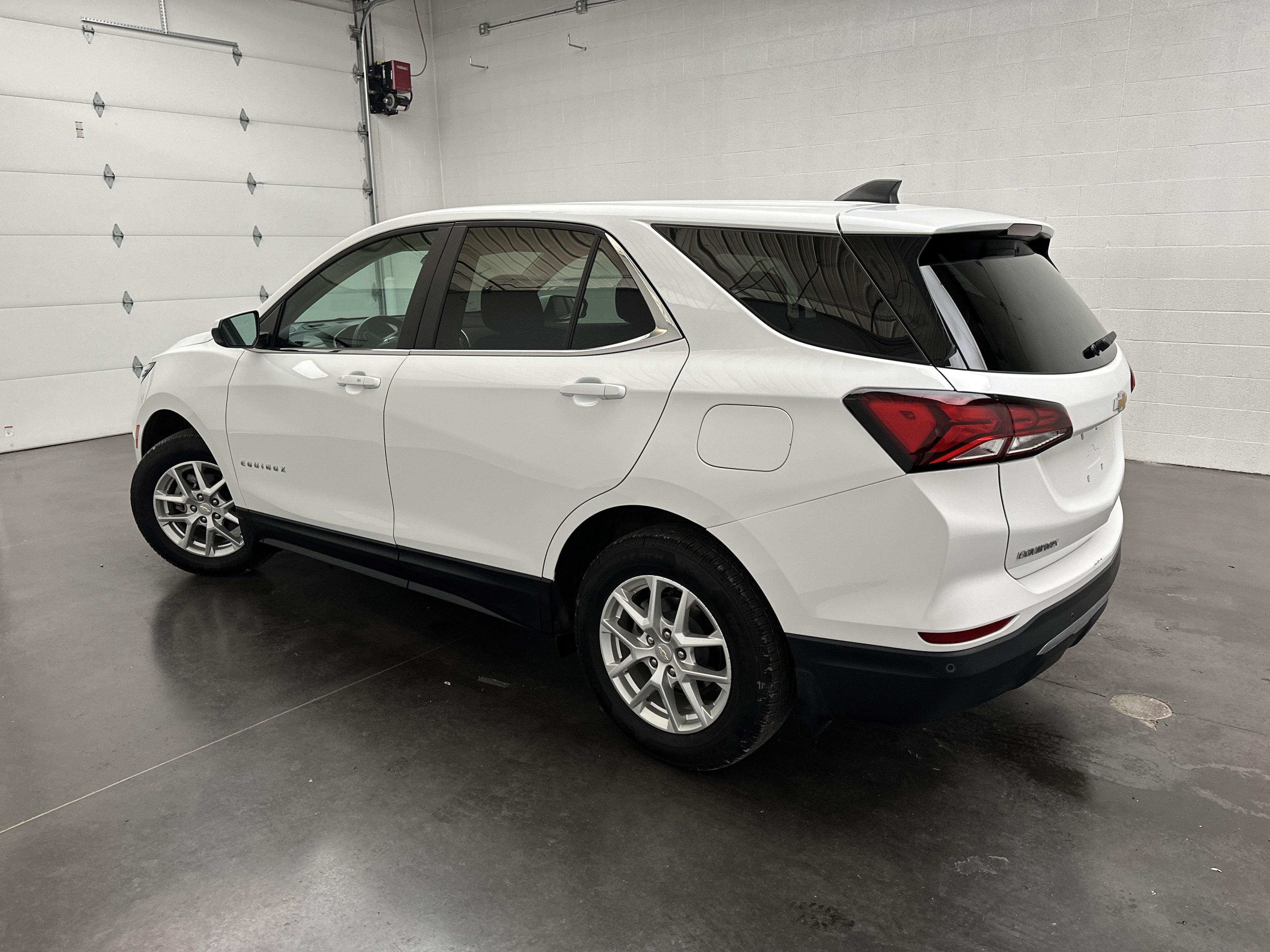 Used 2023 Chevrolet Equinox LT w/ LPO, Floor Liner Package AWD/4WD image 8