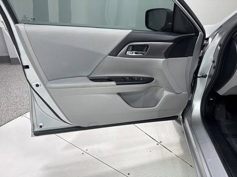 Used 2014 Honda Accord LX image 6
