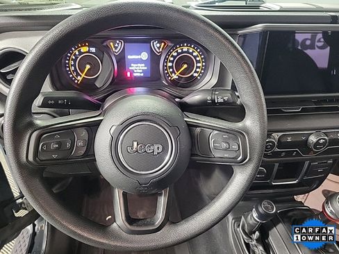 Used 2024 Jeep Wrangler Sport image 17